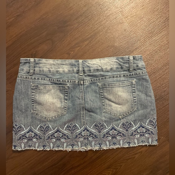 VTG Rue 21 Denim Skirt - Picture 2 of 2